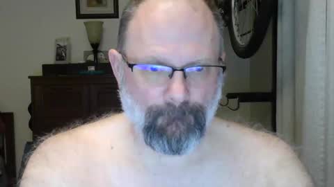 Just hanging out - No pressure online show from April 28, 6:07 am