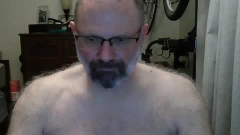 Just hanging out - No pressure online show from June 26, 5:34 am