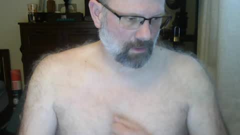 Just hanging out - No pressure online show from July 7, 2:47 am