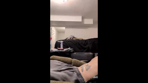 Snapshot of myshittboy chatting on April 5, 9:56 pm Myshittboy online show from April 5, 9:56 pm