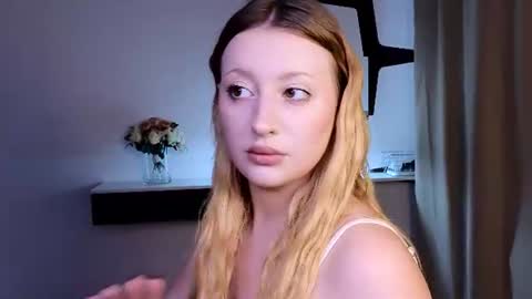 Snapshot of mysmila chatting on July 10, 2:19 pm mysmila online show from July 10, 2:19 pm
