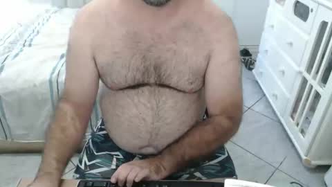 Snapshot of mysterbearmg chatting on February 16, 3:52 pm mysterbearmg online show from February 16, 3:52 pm