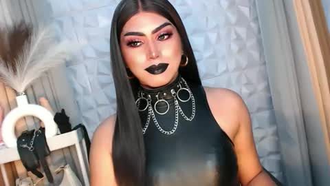 Snapshot of mysterious_diva chatting on September 18, 9:44 am SUPPORT GODDESS TRISHA AND DONT FORGET TO FOLLOW ME online show from September 18, 9:44 am