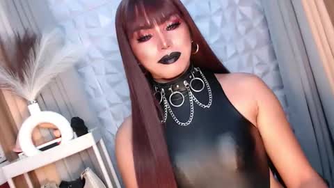 Snapshot of mysterious_diva chatting on September 18, 10:01 pm SUPPORT GODDESS TRISHA AND DONT FORGET TO FOLLOW ME online show from September 18, 10:01 pm