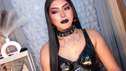 Snapshot of mysterious_diva chatting on September 25, 2:54 pm SUPPORT GODDESS TRISHA AND DONT FORGET TO FOLLOW ME online show from September 25, 2:54 pm