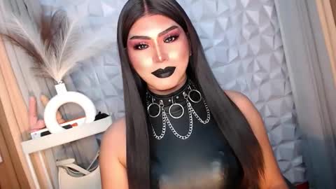 Snapshot of mysterious_diva chatting on October 4, 8:12 am SUPPORT GODDESS TRISHA AND DONT FORGET TO FOLLOW ME online show from October 4, 8:12 am