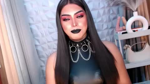 Snapshot of mysterious_diva chatting on October 12, 1:43 pm SUPPORT GODDESS TRISHA AND DONT FORGET TO FOLLOW ME online show from October 12, 1:43 pm