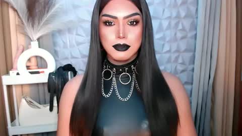 Snapshot of mysterious_diva chatting on October 19, 5:19 am SUPPORT GODDESS TRISHA AND DONT FORGET TO FOLLOW ME online show from October 19, 5:19 am