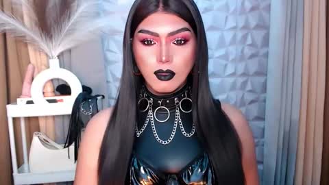 Snapshot of mysterious_diva chatting on October 20, 8:09 pm SUPPORT GODDESS TRISHA AND DONT FORGET TO FOLLOW ME online show from October 20, 8:09 pm