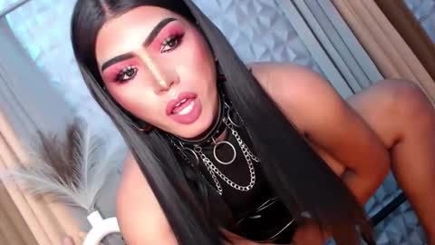 Snapshot of mysterious_diva chatting on October 23, 2:16 pm SUPPORT GODDESS TRISHA AND DONT FORGET TO FOLLOW ME online show from October 23, 2:16 pm