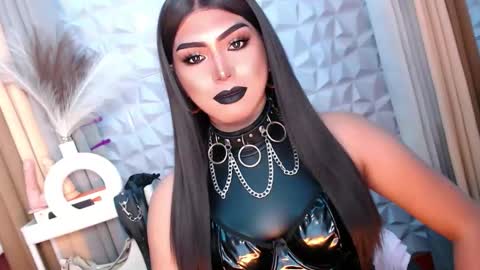 Snapshot of mysterious_diva chatting on October 30, 2:57 am SUPPORT GODDESS TRISHA AND DONT FORGET TO FOLLOW ME online show from October 30, 2:57 am