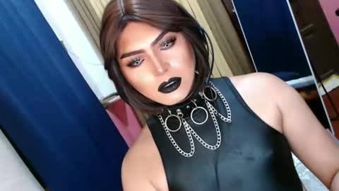 Snapshot of mysterious_diva chatting on April 9, 6:13 pm SUPPORT GODDESS TRISHA AND DONT FORGET TO FOLLOW ME online show from April 9, 6:13 pm