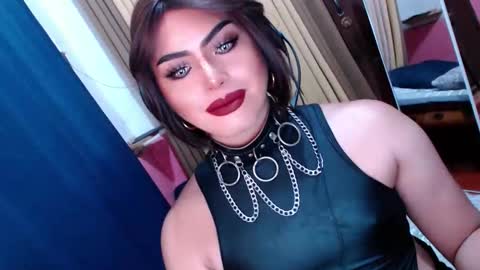 Snapshot of mysterious_diva chatting on April 15, 9:26 pm SUPPORT GODDESS TRISHA AND DONT FORGET TO FOLLOW ME online show from April 15, 9:26 pm