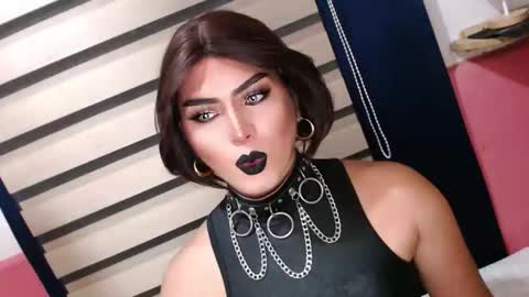 Snapshot of mysterious_diva chatting on April 23, 12:29 pm SUPPORT GODDESS TRISHA AND DONT FORGET TO FOLLOW ME online show from April 23, 12:29 pm