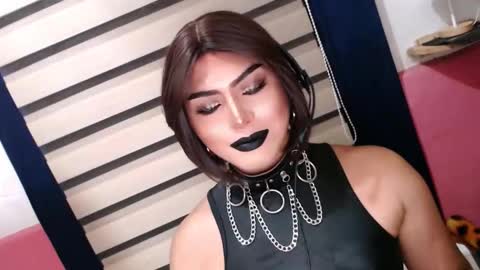 Snapshot of mysterious_diva chatting on April 25, 3:42 pm SUPPORT GODDESS TRISHA AND DONT FORGET TO FOLLOW ME online show from April 25, 3:42 pm