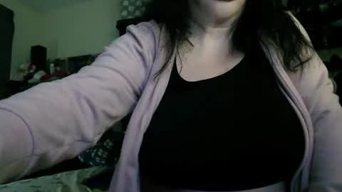 Snapshot of mysteriouswoman18 chatting on February 26, 4:17 pm mysteriouswoman18 online show from February 26, 4:17 pm