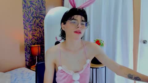 Snapshot of mysterius_boy chatting on October 12, 4:11 am Marcus online show from October 12, 4:11 am