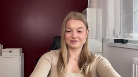 Snapshot of mysteryericax chatting on May 12, 7:38 am Erica online show from May 12, 7:38 am