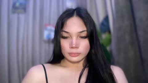 UR GIRL NEXTDOOR online show from February 18, 5:25 am