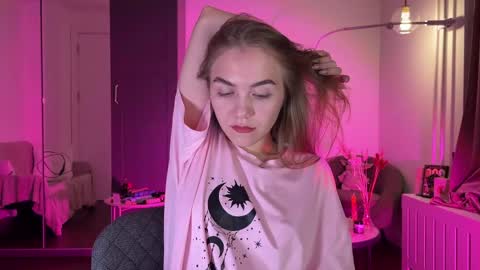 Michelle  Endlessly love and support you here every night online show from September 15, 8:09 pm