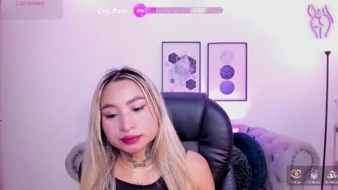 mystic_nova_ online show from February 23, 5:54 pm