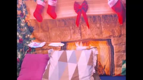 Snapshot of mysticebony18 chatting on December 3, 7:33 pm mysticebony18 online show from December 3, 7:33 pm