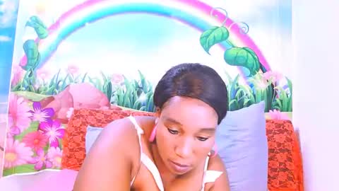 Snapshot of mysticebony18 chatting on February 16, 8:44 pm mysticebony18 online show from February 16, 8:44 pm