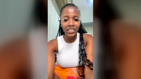 Cupcake online show from June 3, 2:33 pm