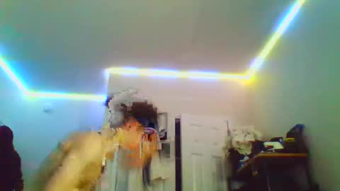 Snapshot of mytoytommy chatting on March 19, 1:37 pm mytoytommy online show from March 19, 1:37 pm