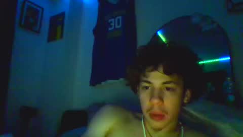 Snapshot of mytoytommy chatting on March 20, 7:02 am mytoytommy online show from March 20, 7:02 am