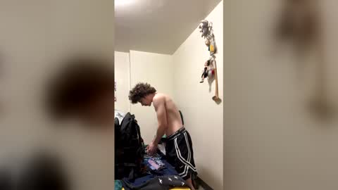 Snapshot of mytoytommy chatting on April 10, 2:00 pm mytoytommy online show from April 10, 2:00 pm