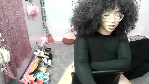 Snapshot of myvalentine420 chatting on January 25, 3:19 am Chanel online show from January 25, 3:19 am