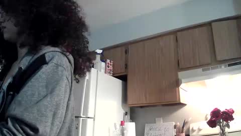 Snapshot of myvalentine420 chatting on February 18, 2:59 am Chanel online show from February 18, 2:59 am