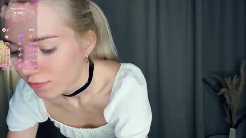 Olivia or just olive online show from November 22, 7:24 pm