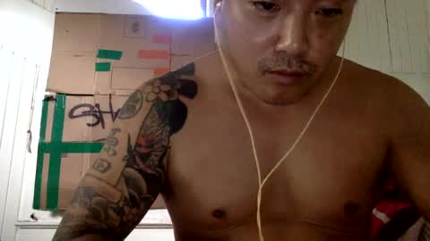 Snapshot of mywi11yisbiggy chatting on February 9, 12:39 am str8 dom alphaAsian Daddy type. sorry not bi or curious but i dont judgediscrimenate. online show from February 9, 12:39 am