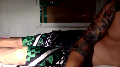 Snapshot of mywi11yisbiggy chatting on February 13, 11:39 am str8 dom alphaAsian Daddy type. sorry not bi or curious but i dont judgediscrimenate. online show from February 13, 11:39 am