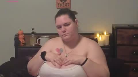 Mzjuicybootay online show from October 29, 11:45 am