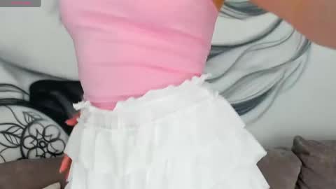 Eva  online show from May 20, 4:51 am