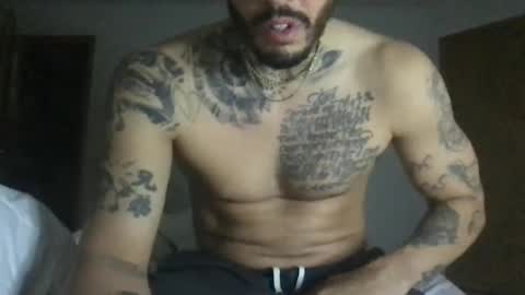 Snapshot of n0facen0face chatting on April 5, 6:54 am n0facen0face online show from April 5, 6:54 am