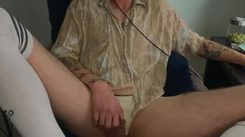 Snapshot of n0lly93 chatting on May 5, 7:33 pm n0lly93 online show from May 5, 7:33 pm