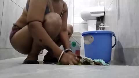 n298033 online show from March 30, 6:03 am