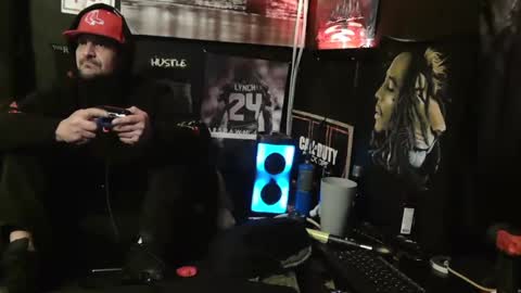 Snapshot of n3v3rpanic1 chatting on January 11, 6:35 am SnackPants online show from January 11, 6:35 am