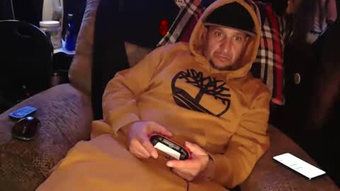 Snapshot of n3v3rpanic1 chatting on February 27, 8:17 am SnackPants online show from February 27, 8:17 am