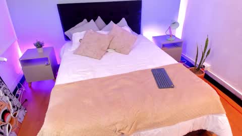 Snapshot of na_yeon_ chatting on November 29, 8:01 pm AMY online show from November 29, 8:01 pm