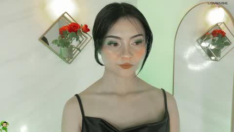 naamah_b online show from March 17, 2:42 pm