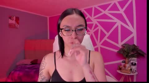 Snapshot of naath_ chatting on February 10, 10:14 pm anny online show from February 10, 10:14 pm