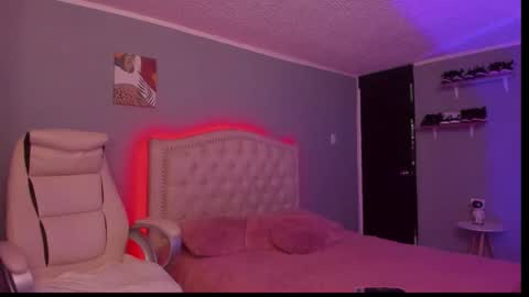 Snapshot of naath_ chatting on March 11, 1:44 am anny online show from March 11, 1:44 am