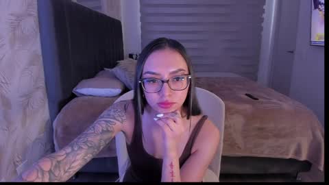 Snapshot of naath_ chatting on April 5, 7:55 pm anny online show from April 5, 7:55 pm