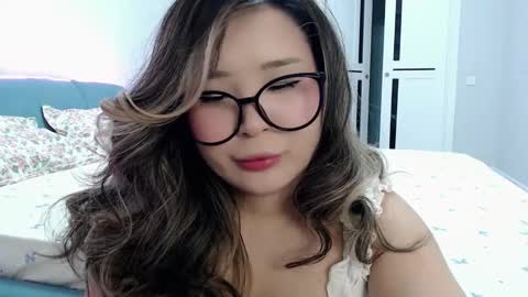 Snapshot of nabionlyone chatting on February 20, 9:15 pm Nabi online show from February 20, 9:15 pm