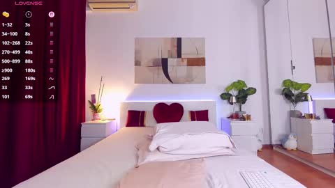 Nadia online show from November 25, 5:02 pm